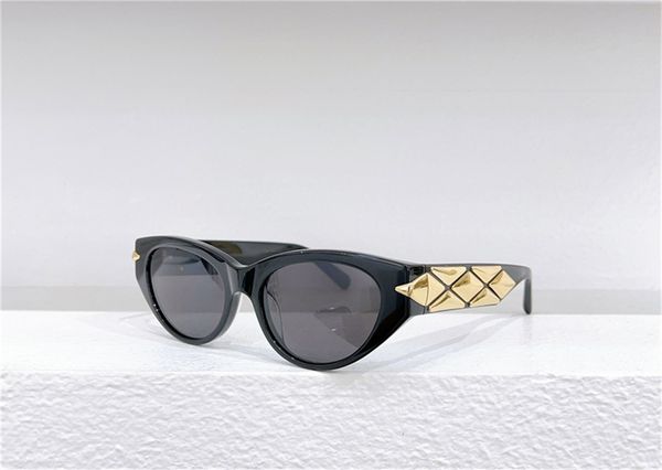 luxury retro eyewear fashion sunglasses for women and men cat eye with rhombic design uv400 protect lenses branded sun glasses black frame c, White;black
luxury retro eyewear fashion sunglasses for women and men cat eye with rhombic design uv400 protect lenses branded sun glasses black frame c, White;black