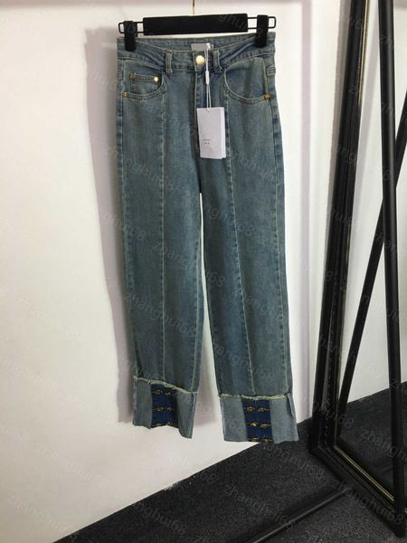 23ss designer women jeans womens pants denim jeans carriage button-embellished fashion roll-up leg high-waisted denim pants womens clothing, Blue
23ss designer women jeans womens pants denim jeans carriage button-embellished fashion roll-up leg high-waisted denim pants womens clothing, Blue