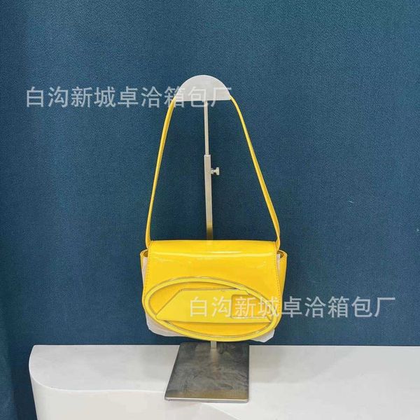 2023 designer diesels underarm d bag small design summer fashion women's solid saddle handbag bags d0yk
2023 designer diesels underarm d bag small design summer fashion women's solid saddle handbag bags d0yk