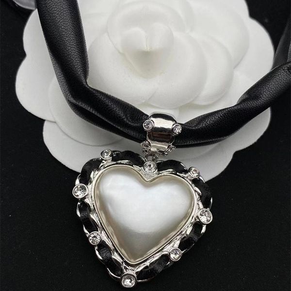 luxury brand designer necklace fashion womens necklaces choker 18k gold plated c letters crystal heart pendant chain necklace wedding party, Silver
luxury brand designer necklace fashion womens necklaces choker 18k gold plated c letters crystal heart pendant chain necklace wedding party, Silver