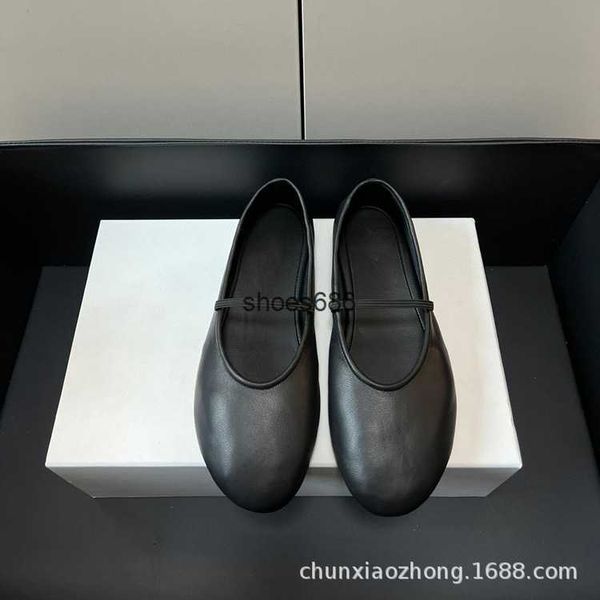 the niche new row white lily sheepskin ballet shoes for women are simple flat bottomed comfortable and round toe small single shoe trend, Black
the niche new row white lily sheepskin ballet shoes for women are simple flat bottomed comfortable and round toe small single shoe trend, Black