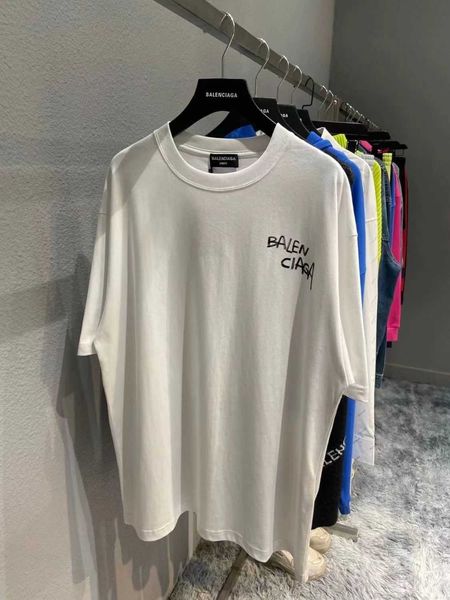 original paris classic front and back initialed cotton round neck short sleeve loose os off shoulder t-shirt, White;black
original paris classic front and back initialed cotton round neck short sleeve loose os off shoulder t-shirt, White;black