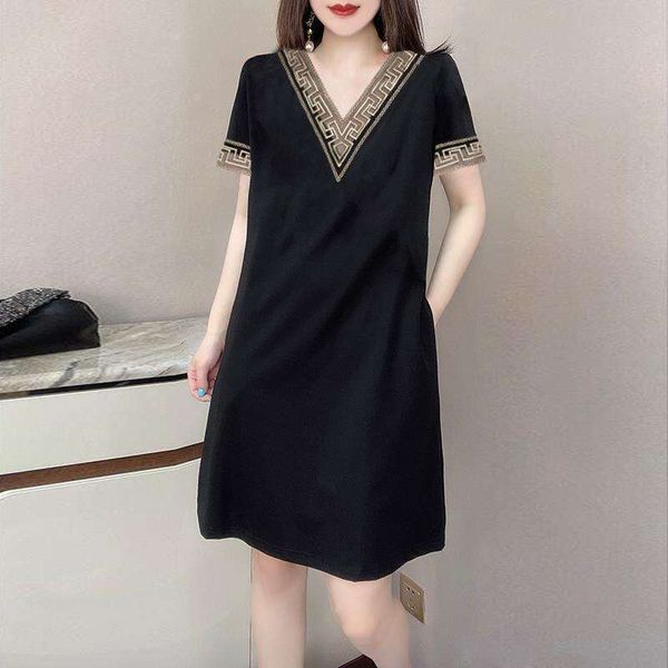 large size womens dress summer style korean version mothers loose skin tight belly covering, Black;gray
large size womens dress summer style korean version mothers loose skin tight belly covering, Black;gray