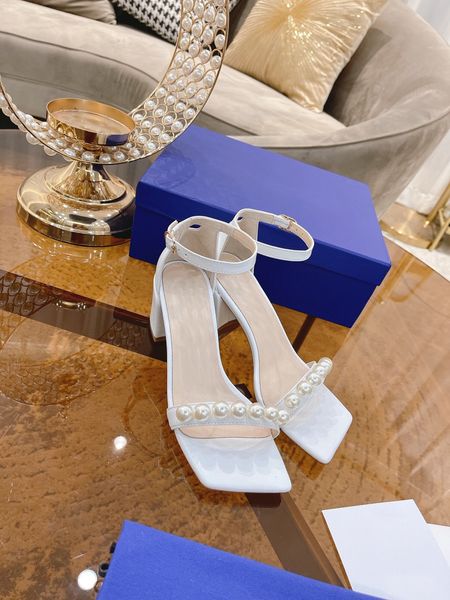 diamond falt sandal patent leather women high heel sandal slide designer women mules pointed 5 colors, Black
diamond falt sandal patent leather women high heel sandal slide designer women mules pointed 5 colors, Black