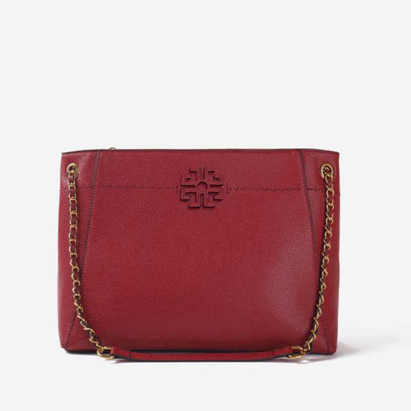 2023 new luxury bags luxury tb fashion shoulder versatile commuter tote portable high capacity bag
2023 new luxury bags luxury tb fashion shoulder versatile commuter tote portable high capacity bag