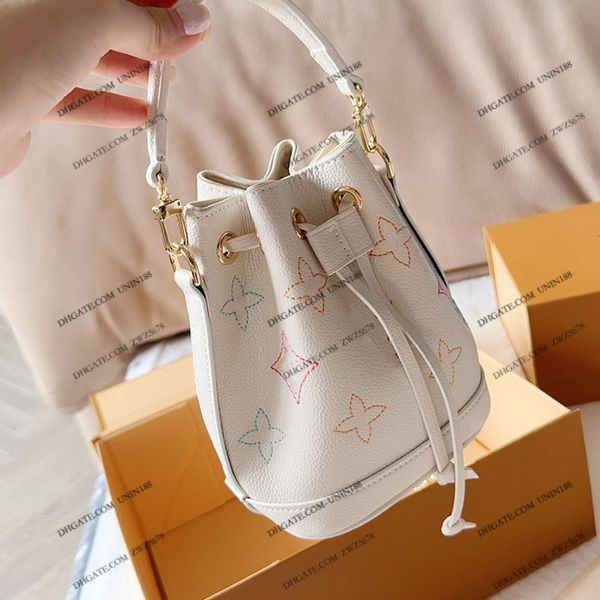 23ss women luxury designer totes bags onthego nano drawstring bucket handbag flowers shouder crossbody ladies handbags with original dust ba
23ss women luxury designer totes bags onthego nano drawstring bucket handbag flowers shouder crossbody ladies handbags with original dust ba