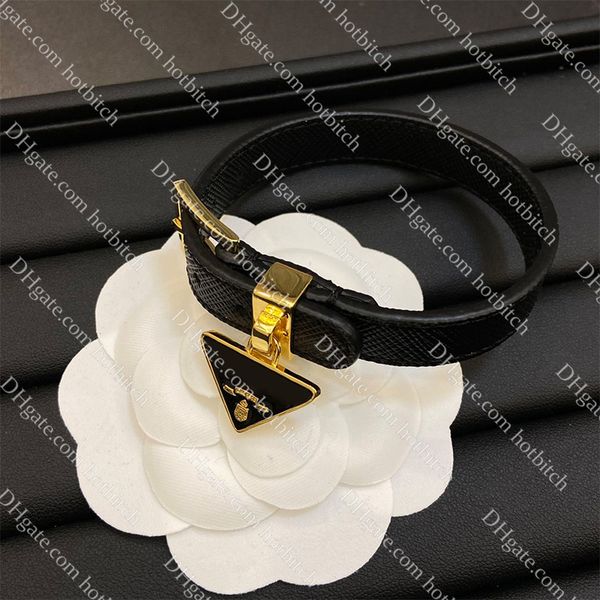 classic leather bracelet fashion designer couple bracelet luxury classic triangle bracelet jewelry gift for christmas valentine's day, Black
classic leather bracelet fashion designer couple bracelet luxury classic triangle bracelet jewelry gift for christmas valentine's day, Black
