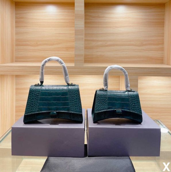 5a luxury designer bags women crocodile leather shoulder women's chain cross body purse handbag hobo totes beach bag
5a luxury designer bags women crocodile leather shoulder women's chain cross body purse handbag hobo totes beach bag