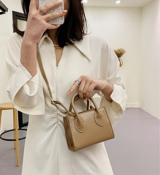 popular texture small square bag new popular retro mini handbag art crowd with a single shoulder crossbody bag for women
popular texture small square bag new popular retro mini handbag art crowd with a single shoulder crossbody bag for women