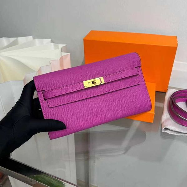 high-end designer shoulder bag women's crossbody handbag new kellyss purse cowhide gold buckle mid-length palm print clutch leather wom
high-end designer shoulder bag women's crossbody handbag new kellyss purse cowhide gold buckle mid-length palm print clutch leather wom