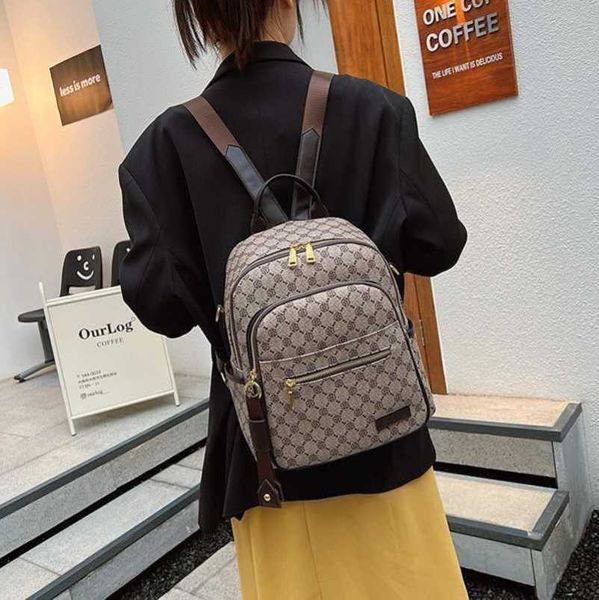 designer factory direct sales 2023 new simple large capacity travel backpack women's leisure fashion bookbag versatile shoulder bag
designer factory direct sales 2023 new simple large capacity travel backpack women's leisure fashion bookbag versatile shoulder bag
