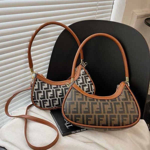 2023 new factory direct sales underarm women's fashion korean version foreigner letter single shoulder oblique straddle simple small ba
2023 new factory direct sales underarm women's fashion korean version foreigner letter single shoulder oblique straddle simple small ba