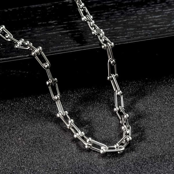designer tiffay kendou's same hip hop niche design with u-shaped horseshoe stitching collarbone chain for men and women's cool sty, Silver
designer tiffay kendou's same hip hop niche design with u-shaped horseshoe stitching collarbone chain for men and women's cool sty, Silver