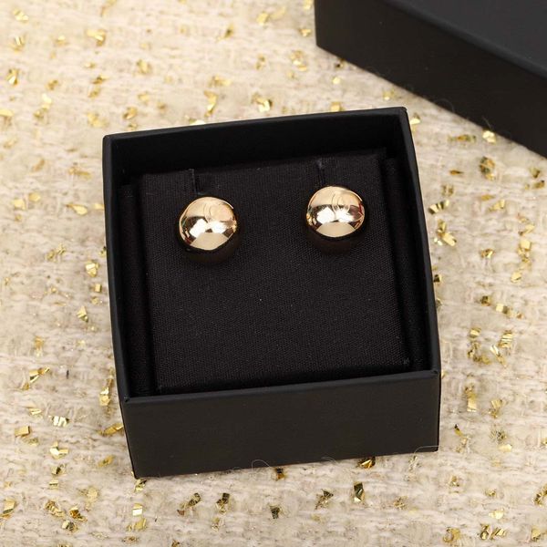 2023 luxury quality charm special style round shape stud earring in 18k gold plated have box stamp ps7211b, Golden
2023 luxury quality charm special style round shape stud earring in 18k gold plated have box stamp ps7211b, Golden
