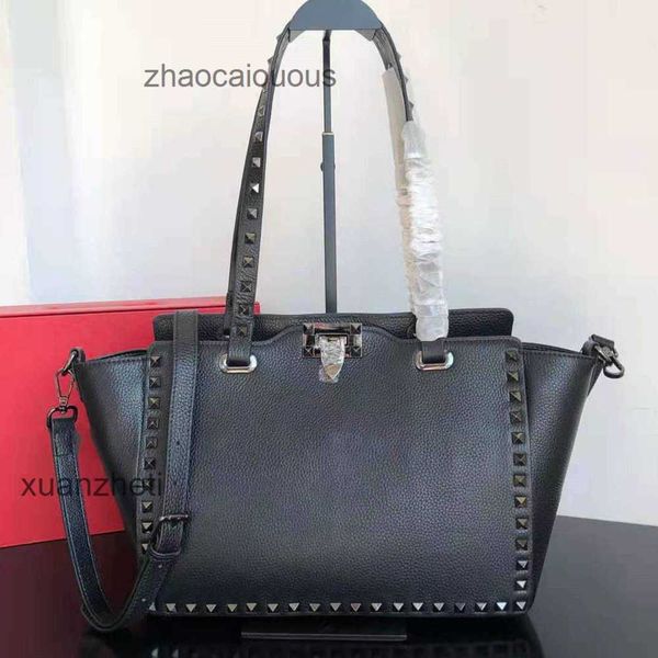 rivet classic valentins bags women's handbag portable designer shopping women fashion classic shoulder pattern mommy tote taie
rivet classic valentins bags women's handbag portable designer shopping women fashion classic shoulder pattern mommy tote taie