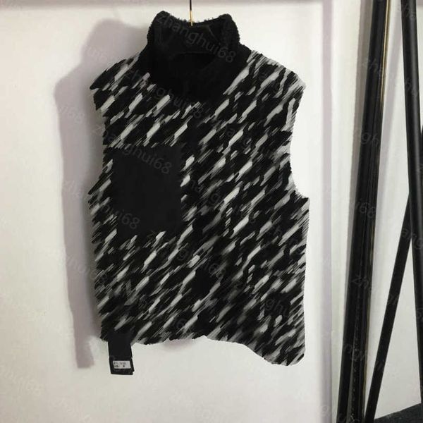 23ss casual waistcoats womens designer clothing double f lamb wool high neck waistcoat with zipper womens clothing a1, Black;white
23ss casual waistcoats womens designer clothing double f lamb wool high neck waistcoat with zipper womens clothing a1, Black;white
