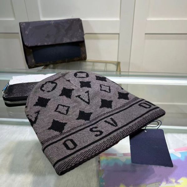 fashion designer hats men's and women's beanie fall/winter thermal knit hat ski brand bonnet plaid skull hat luxury warm capss 01, Blue;gray
fashion designer hats men's and women's beanie fall/winter thermal knit hat ski brand bonnet plaid skull hat luxury warm capss 01, Blue;gray