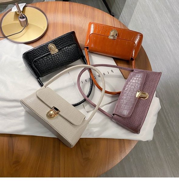 new good 2023fashion bag butterfly chain bag korean fashion lingge one shoulder crossbody bag small square bag korean creative stone pattern
new good 2023fashion bag butterfly chain bag korean fashion lingge one shoulder crossbody bag small square bag korean creative stone pattern