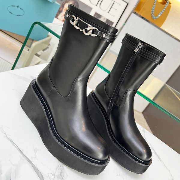 new womens besigner boots enameled metal triangle logo motorcycle boots autumn winter cowhide leather boots elegant fashion boot non slip ru, Black
new womens besigner boots enameled metal triangle logo motorcycle boots autumn winter cowhide leather boots elegant fashion boot non slip ru, Black