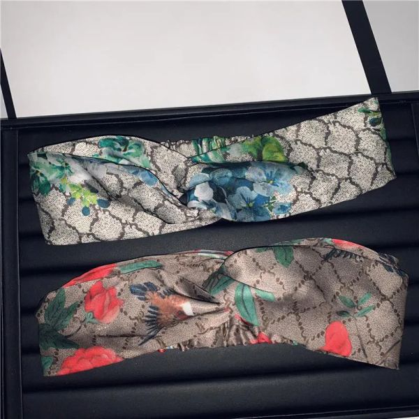 fashion luxury designer jewelry for woman headbands headwear classic flower letter headband girls elastic sports retro head hair band, Silver
fashion luxury designer jewelry for woman headbands headwear classic flower letter headband girls elastic sports retro head hair band, Silver