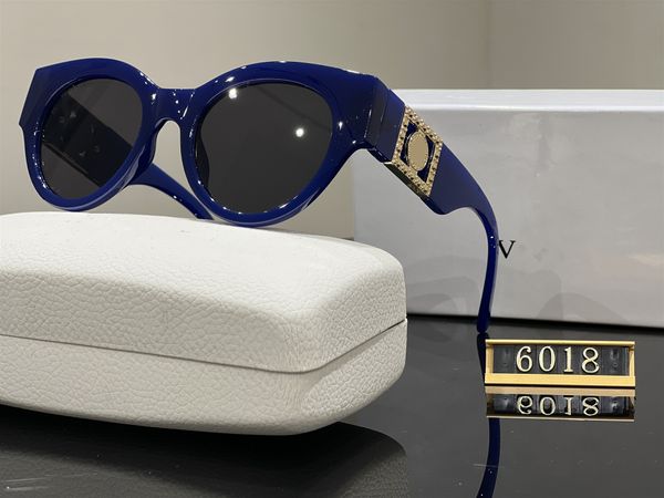 designer sunglasses for women and men fashion model special uv400 protection letters big leg double beam frame outdoor luxury design women s, White;black
designer sunglasses for women and men fashion model special uv400 protection letters big leg double beam frame outdoor luxury design women s, White;black