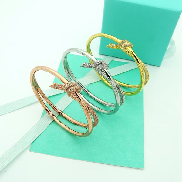 2023 brand fashion t bracelet classic knot smooth cuff bracelet luxury party gift 18k gold designer bracelet for women, White
2023 brand fashion t bracelet classic knot smooth cuff bracelet luxury party gift 18k gold designer bracelet for women, White