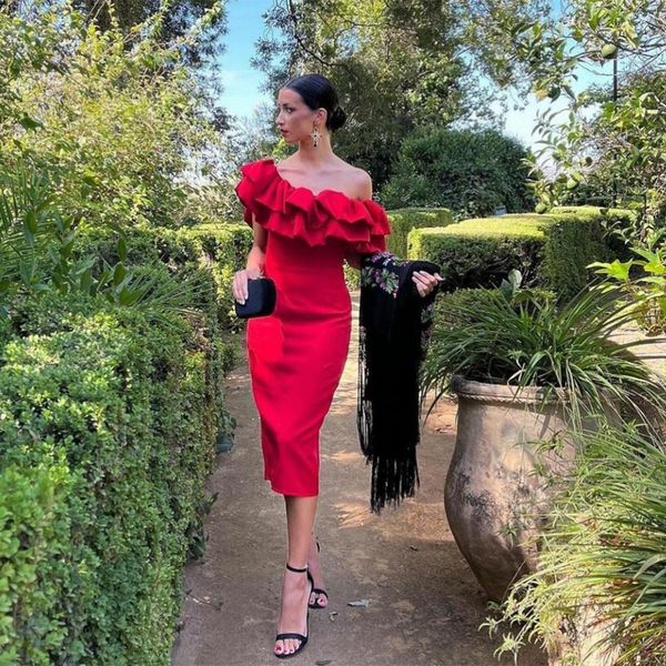 elegant short crepe evening dresses with ruffles sheath red boat neck zipper back prom dresses robe de soiree sleeveless formal party gown f, Black;red
elegant short crepe evening dresses with ruffles sheath red boat neck zipper back prom dresses robe de soiree sleeveless formal party gown f, Black;red