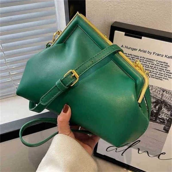 2023 luxury bags this year's popular niche texture messenger saddle
2023 luxury bags this year's popular niche texture messenger saddle