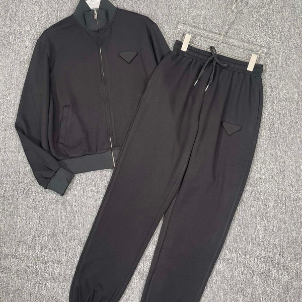 autumn new tracksuit designer women sportswear luxury letter print zip coat and pants casual street leisure fashion sweatshirts long sleeves, Gray
autumn new tracksuit designer women sportswear luxury letter print zip coat and pants casual street leisure fashion sweatshirts long sleeves, Gray