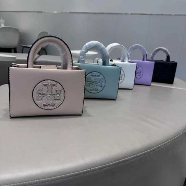2023 new luxury bags tb mini tote single shoulder crossbody selection durable luxury anti fading innovative leather women's bag
2023 new luxury bags tb mini tote single shoulder crossbody selection durable luxury anti fading innovative leather women's bag