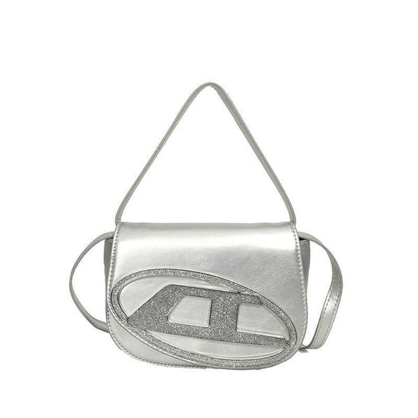 2023 d bag designer spring/summer new network diesels red small crowd design personalized cool trendy saddle single shoulder crossbody handb
2023 d bag designer spring/summer new network diesels red small crowd design personalized cool trendy saddle single shoulder crossbody handb
