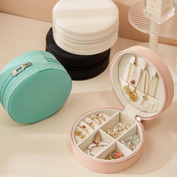 jewelry boxes travel case portable box pu leather storage gift rings earrings necklace round display drop delivery otv6y, Black;white
jewelry boxes travel case portable box pu leather storage gift rings earrings necklace round display drop delivery otv6y, Black;white