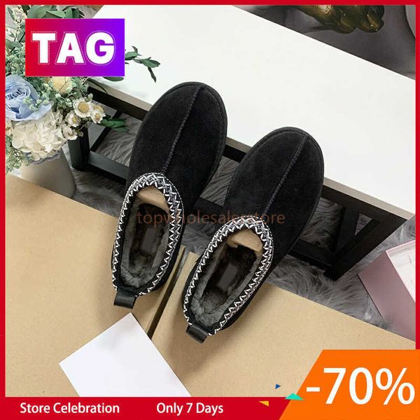 boots sandals desginer ladies sandals calssic slipper roman stud turtle rubber slippers rivet summer beach home travel simple fashion 35-45, Black
boots sandals desginer ladies sandals calssic slipper roman stud turtle rubber slippers rivet summer beach home travel simple fashion 35-45, Black