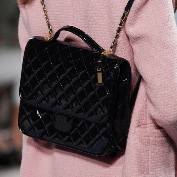 shoulder bags luxury designer bag brand backpack handbag shiny caviar bag dinner bag large capacity fragrant satchel
shoulder bags luxury designer bag brand backpack handbag shiny caviar bag dinner bag large capacity fragrant satchel