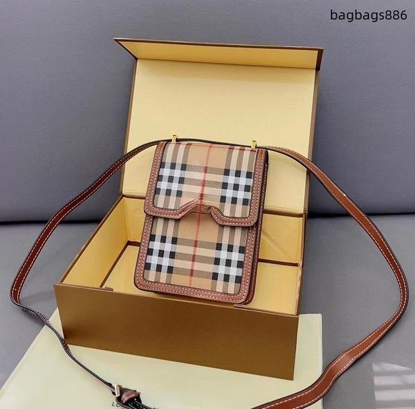 designer bag tb flip phone bag canvas plaid single shoulder crossbody bag puff wallet tote bag 19 x 12 cm
designer bag tb flip phone bag canvas plaid single shoulder crossbody bag puff wallet tote bag 19 x 12 cm