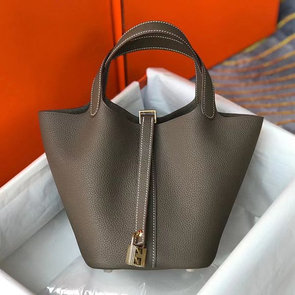 bucket handbag designer bag the tote luxury bags designer bag luxurys handbags crossbody shoulder women leather bags messenger picotin 18cm
bucket handbag designer bag the tote luxury bags designer bag luxurys handbags crossbody shoulder women leather bags messenger picotin 18cm