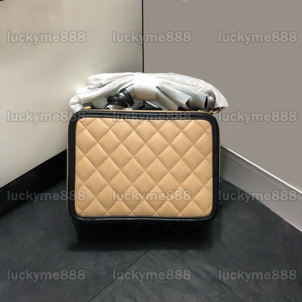10a mirror quality designer small vanity case bag 21cm luxurys camera bag womens caviar leather handbags clutch black quilted purse crossbod
10a mirror quality designer small vanity case bag 21cm luxurys camera bag womens caviar leather handbags clutch black quilted purse crossbod