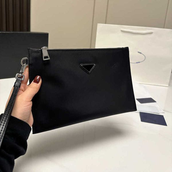 clutch bags designer bag wallet envelope pouch luxurys toiletry pouches cardholder men women coin purse clutches clips 230103
clutch bags designer bag wallet envelope pouch luxurys toiletry pouches cardholder men women coin purse clutches clips 230103