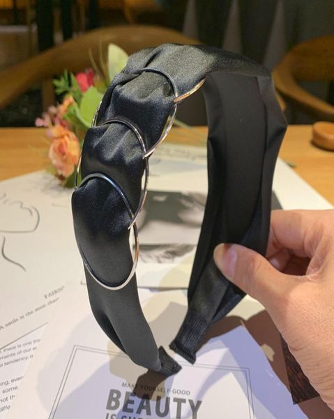 korean side silver hoop hair band korean anti slip headband simple fashion wash face and hair band whole1976494
korean side silver hoop hair band korean anti slip headband simple fashion wash face and hair band whole1976494