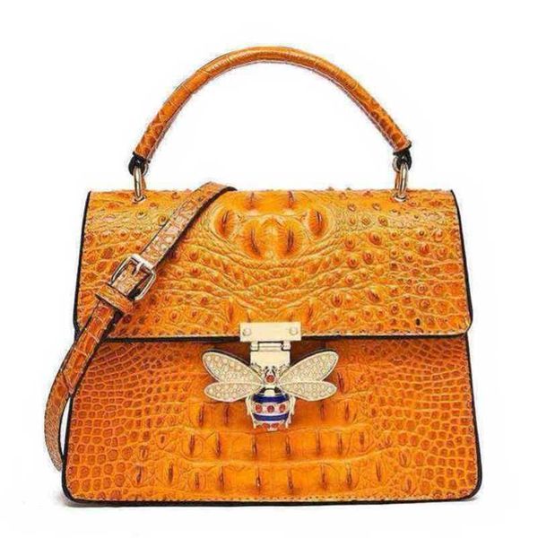2023 new luxury bags straight crocodile pattern style atmospheric hand simple texture messenger
2023 new luxury bags straight crocodile pattern style atmospheric hand simple texture messenger