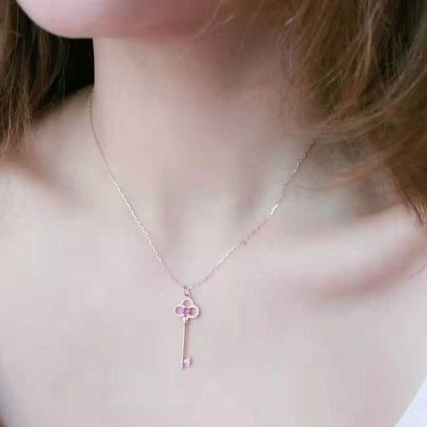 internet celebrity tiffay pink diamond key necklace high grade accessories plated with 18k rose gold titi family pendant collar chain female, Golden;silver
internet celebrity tiffay pink diamond key necklace high grade accessories plated with 18k rose gold titi family pendant collar chain female, Golden;silver