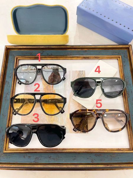 2023 new designer sunglasses for men and women frame aviator fashion glasses of the line 5 color to choose, White;black
2023 new designer sunglasses for men and women frame aviator fashion glasses of the line 5 color to choose, White;black