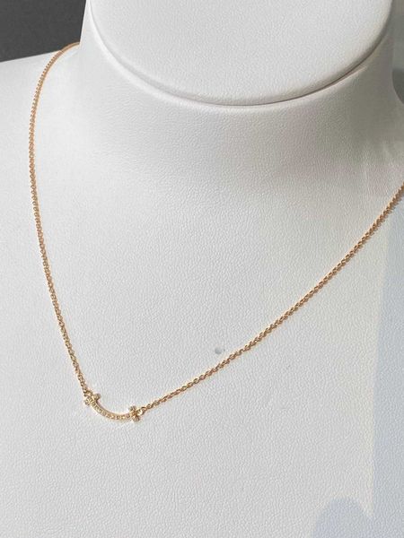 counter quality tiffay v gold mini small letter t diamond smiling face necklace women's full short collar chain, Golden;silver
counter quality tiffay v gold mini small letter t diamond smiling face necklace women's full short collar chain, Golden;silver