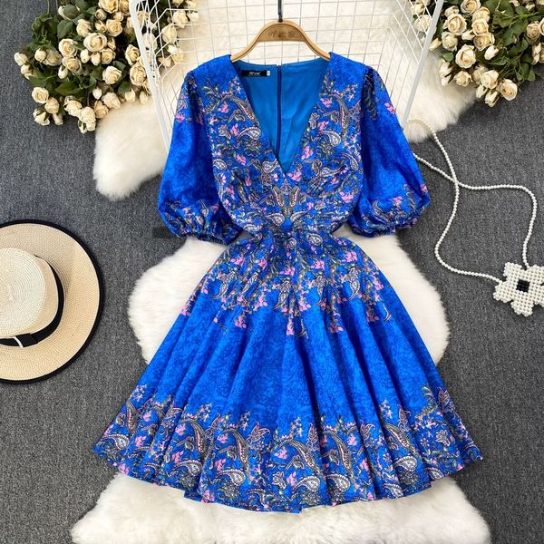 2023 new seaside vacation style dress with fashionable and mature retro style slim v-neck bubble sleeves printed a-line skirt, Black;gray
2023 new seaside vacation style dress with fashionable and mature retro style slim v-neck bubble sleeves printed a-line skirt, Black;gray