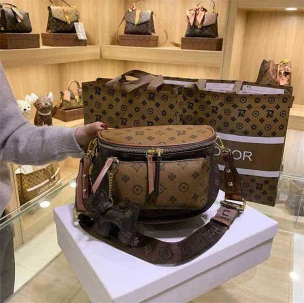 designer luxury bags contrast color stitching texture backpack exquisite pendant shoulder messenger hand
designer luxury bags contrast color stitching texture backpack exquisite pendant shoulder messenger hand