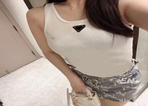fashion designer brand ladies camisoles tank 2022ss new triangle logo decoration women039s trendy slim fit slim sleeveless6305724, Black;white
fashion designer brand ladies camisoles tank 2022ss new triangle logo decoration women039s trendy slim fit slim sleeveless6305724, Black;white