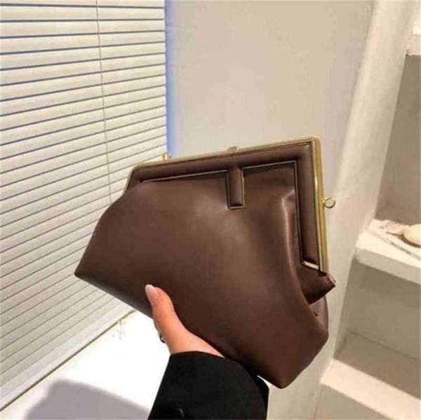 designer luxury bags urban simple and fashionable style shoulder atmospheric small square irregular
designer luxury bags urban simple and fashionable style shoulder atmospheric small square irregular