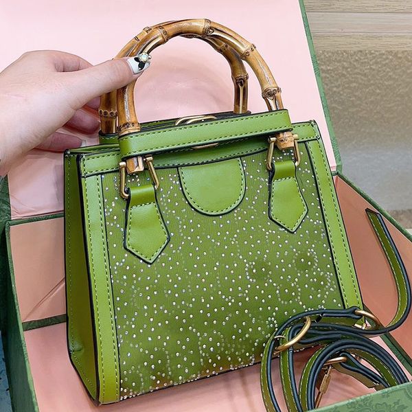 fashion tote bag 4 colours handbag high-quality crossbody r shopping vintage totes artwork handbags luxury travel cross body wholesale party
fashion tote bag 4 colours handbag high-quality crossbody r shopping vintage totes artwork handbags luxury travel cross body wholesale party