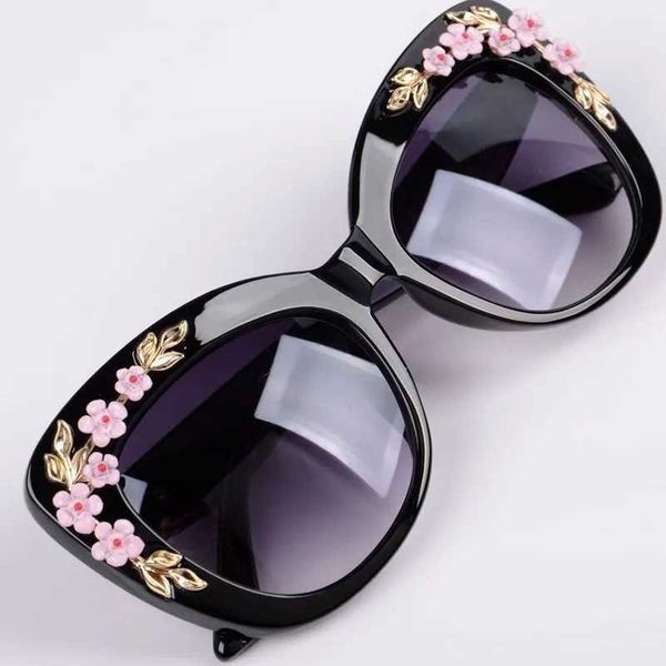 wholesale fashion designer luxury queen cat eye sunglasses for women rose flower vintage girls oculos de sol oversize brand design women sun, White;black
wholesale fashion designer luxury queen cat eye sunglasses for women rose flower vintage girls oculos de sol oversize brand design women sun, White;black