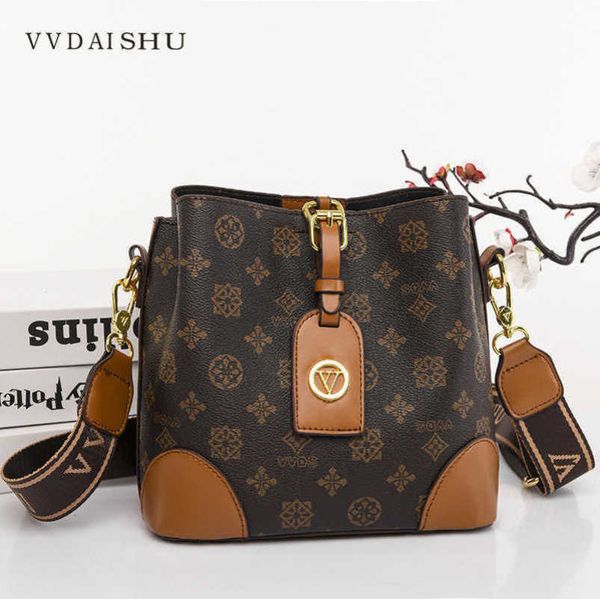 factory direct sales french presbyopia design bucket 2023 new fashion trend large capacity one shoulder crossbody women's bag
factory direct sales french presbyopia design bucket 2023 new fashion trend large capacity one shoulder crossbody women's bag
